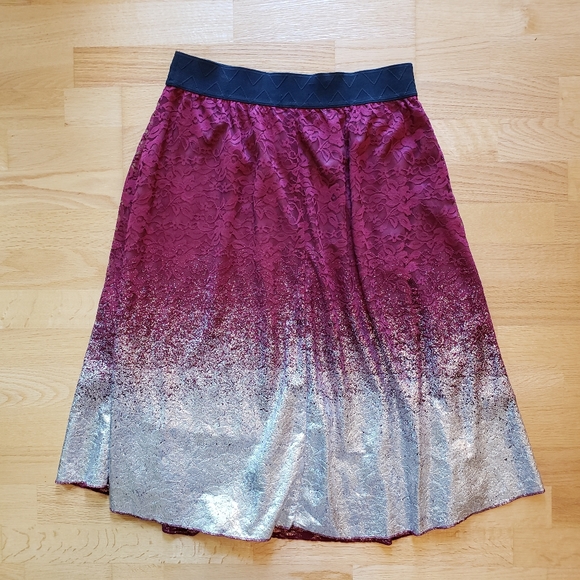 LuLaRoe Dresses & Skirts - LuLaRoe: Elegant Collection “Lola” Lace Skirt in Burgundy/Silver Ombré